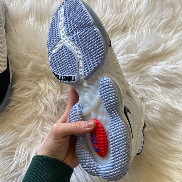 SALE!! 🎁 NIKE LEBRON 19 Low basketball Men 10 - Picture 15 of 16